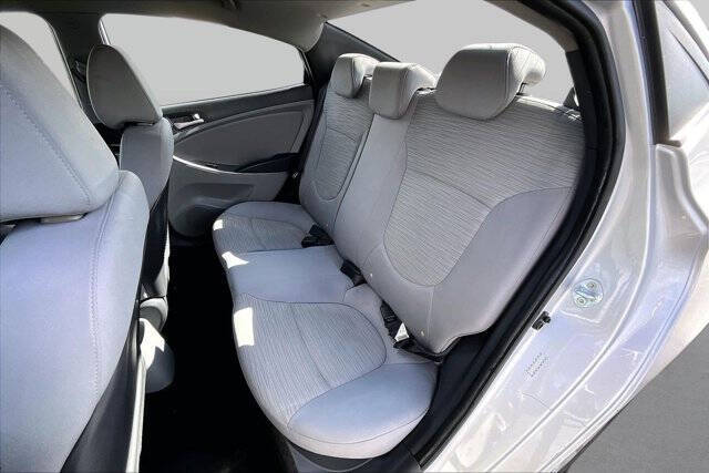 2016 Hyundai Accent SE