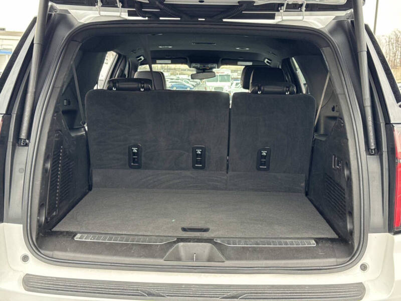 2023 Chevrolet Suburban Premier