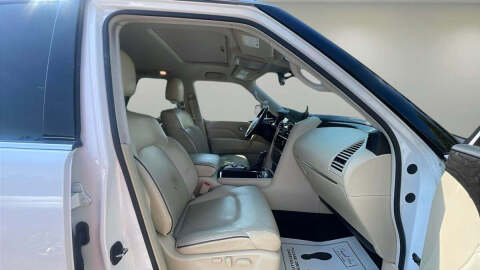 2022 Infiniti QX80 Luxe