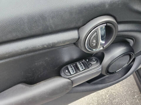 2016 MINI Hardtop 4 Door Cooper