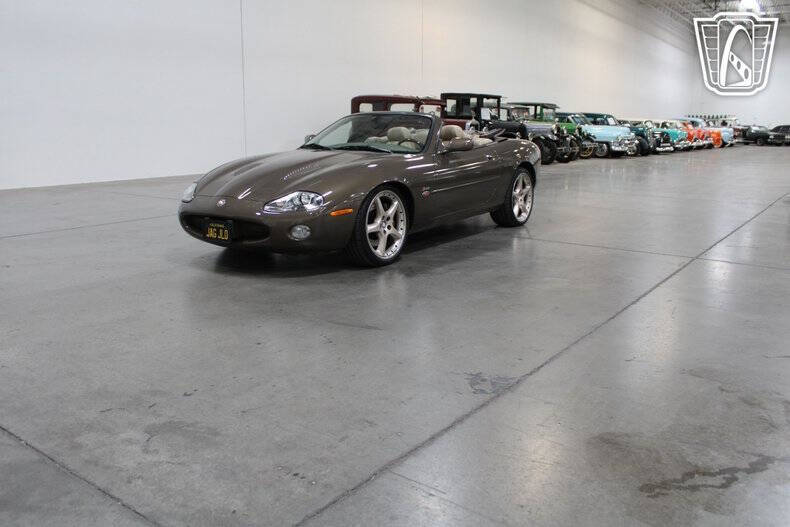 2001 Jaguar XKR