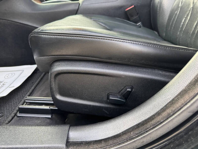 2017 Chrysler 300 C Platinum