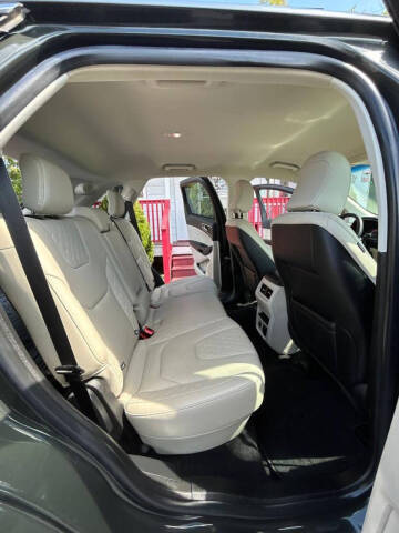 2023 Ford Edge Titanium