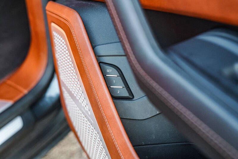 2020 Lamborghini Urus