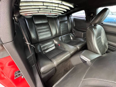 2006 Ford Mustang GT Deluxe