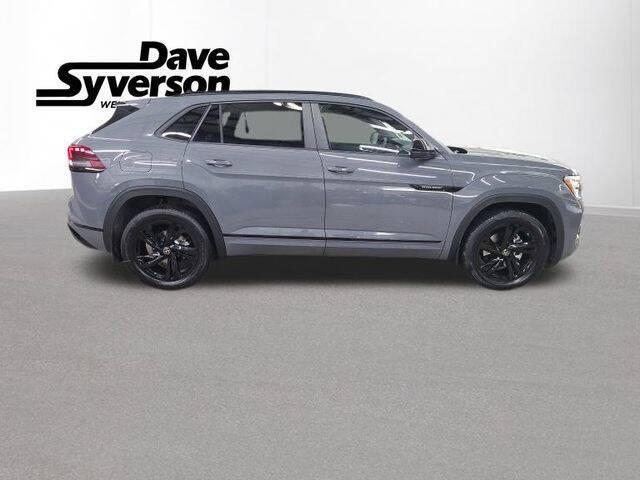 2026 Volkswagen Atlas Cross Sport SEL R-Line Black 4Motion