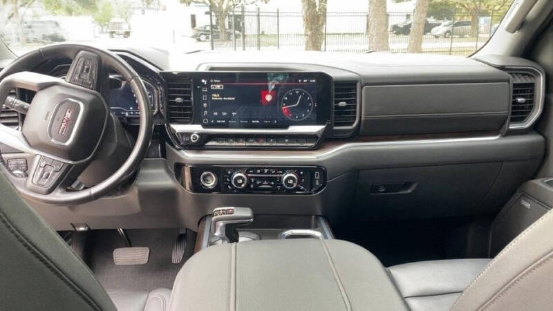 2023 GMC Sierra 1500 SLT