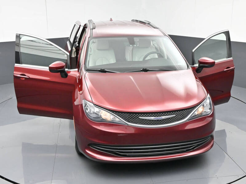 2020 Chrysler Voyager LXi