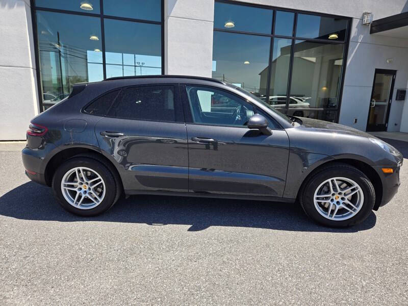 2017 Porsche Macan