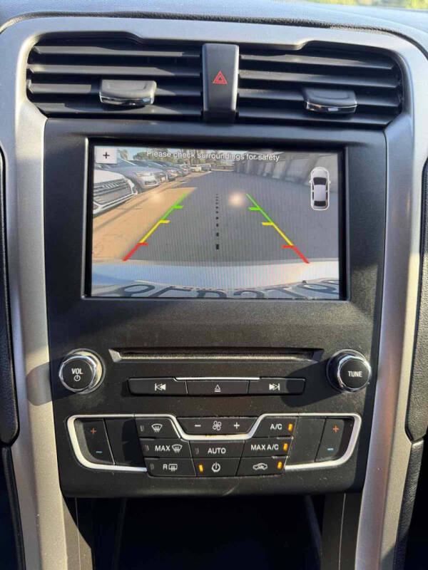 2017 Ford Fusion SE