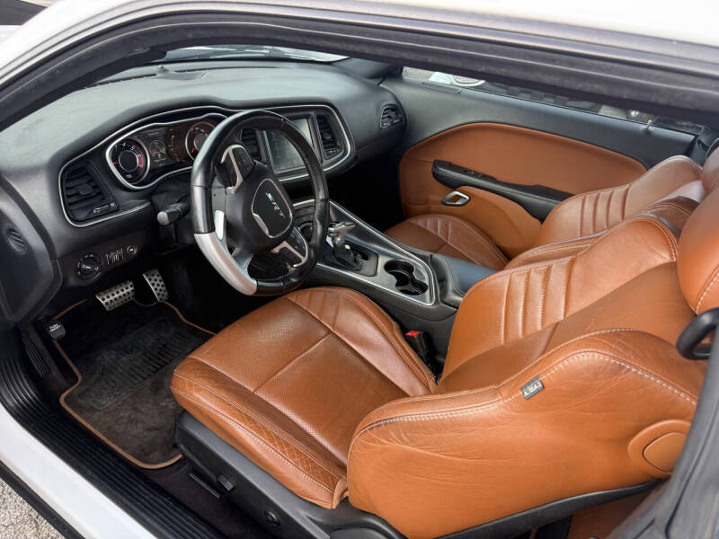 2016 Dodge Challenger SRT 392