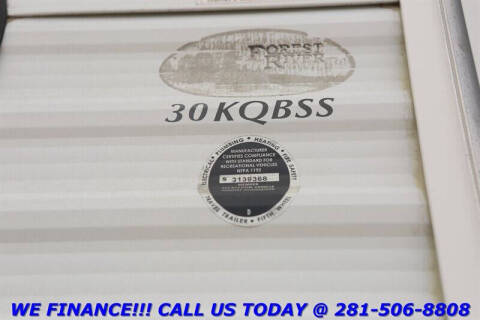 2013 Forest River Salem 30ft SLIDE OUT RV CAMPER