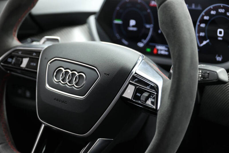 2022 Audi RS e-tron GT quattro