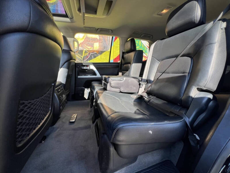 2013 Toyota Land Cruiser