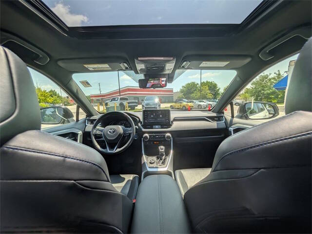 2019 Toyota RAV4 Hybrid XSE