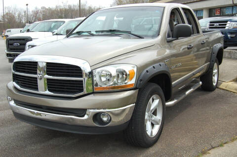 2006 Dodge Ram Pickup 1500 for sale at Modern Motors - Thomasville INC in Thomasville NC