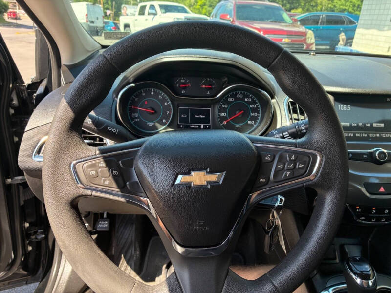 2017 Chevrolet Cruze LT Auto