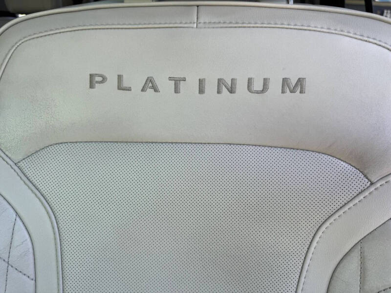 2019 Ford Explorer Platinum