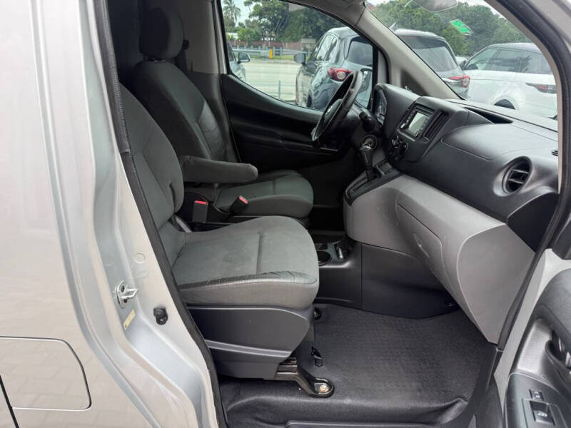 2015 Nissan NV200
