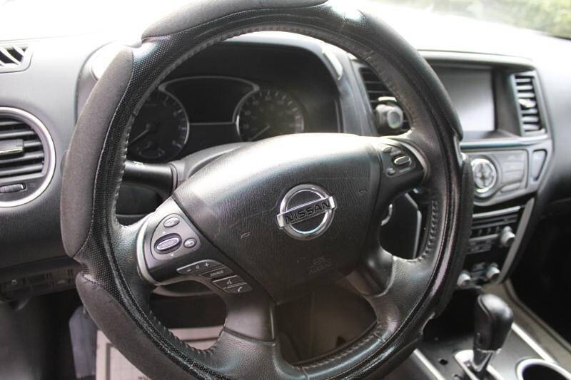 2017 Nissan Pathfinder Platinum