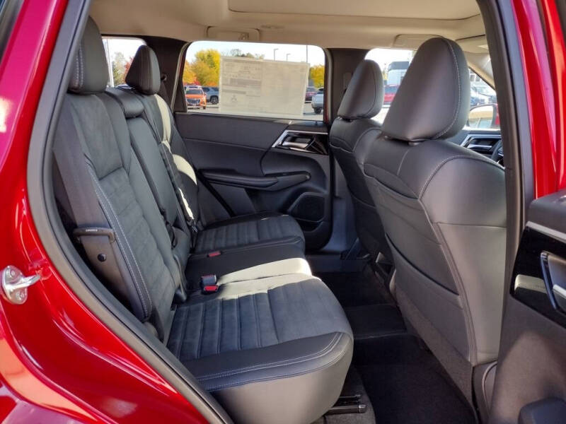 2025 Mitsubishi Outlander PHEV SE