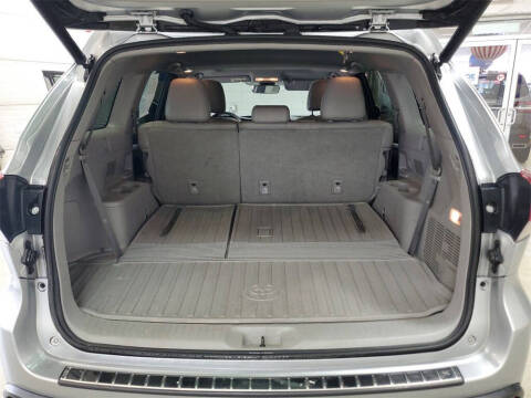 2017 Toyota Highlander SE