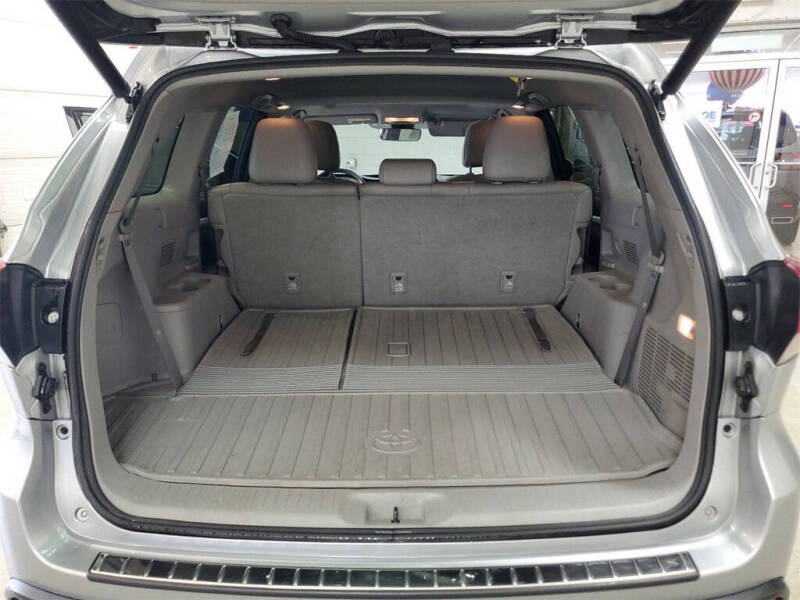 2017 Toyota Highlander SE