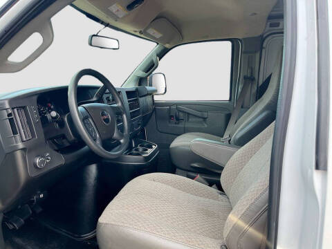 2025 GMC Savana 2500