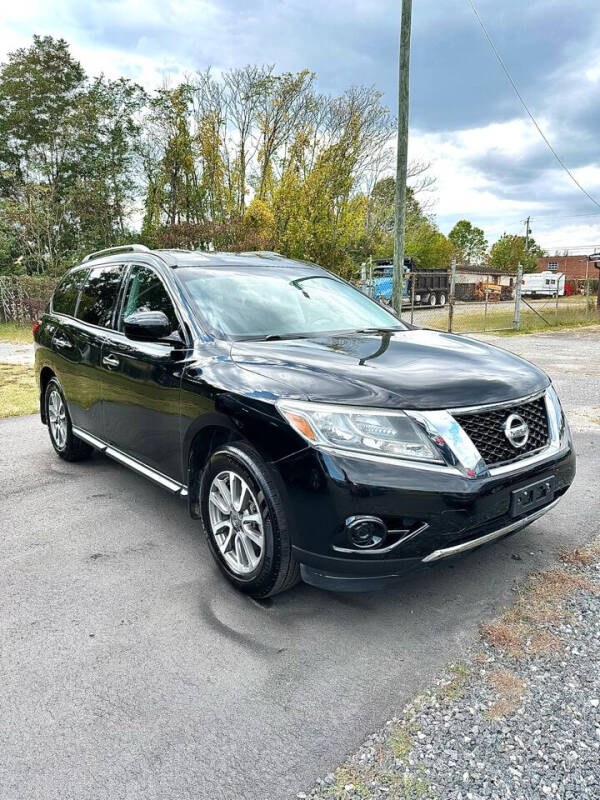 2013 Nissan Pathfinder for sale at Noble Auto in Hickory NC