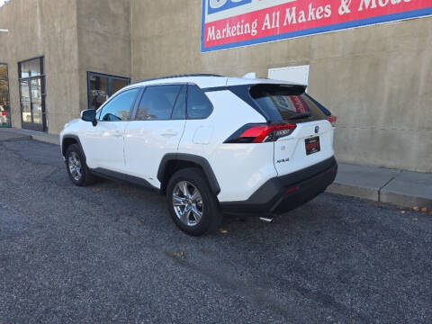 2022 Toyota RAV4 Hybrid XLE