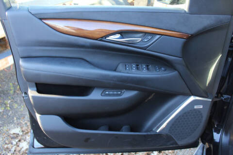 2017 Cadillac Escalade Luxury