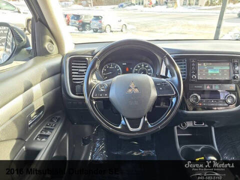 2016 Mitsubishi Outlander SE