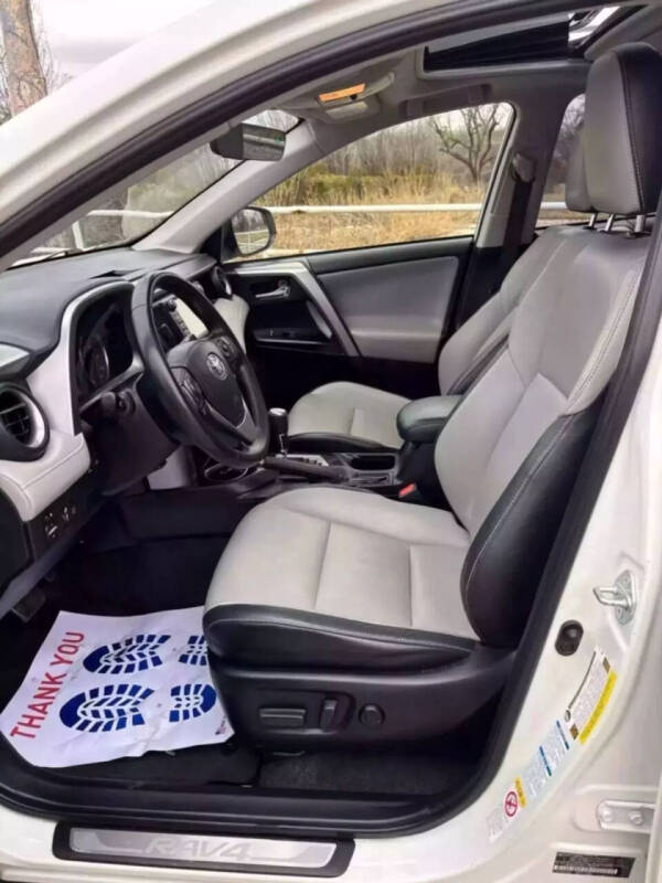 Image 7 of 2017 Toyota RAV4 Limited