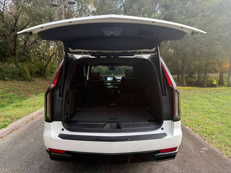 2022 Cadillac Escalade Premium Luxury