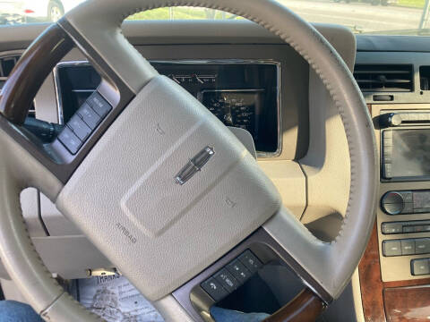 2013 Lincoln Navigator L