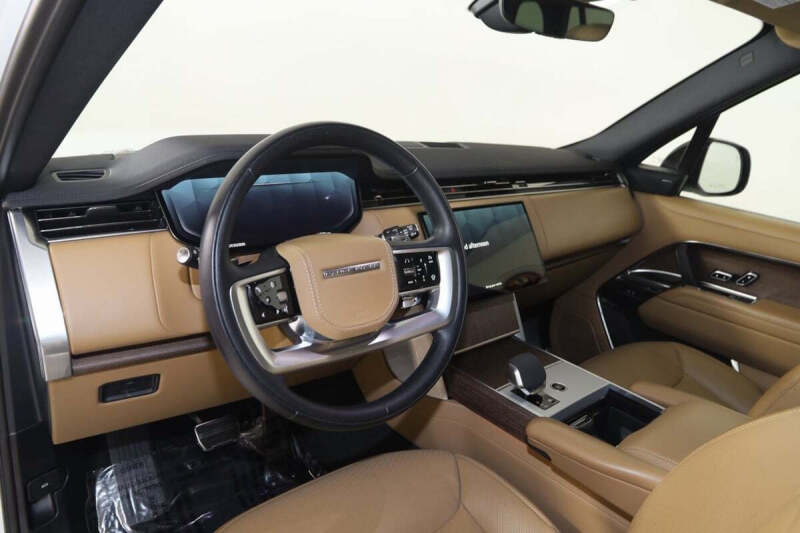 2024 Land Rover Range Rover P400 SE