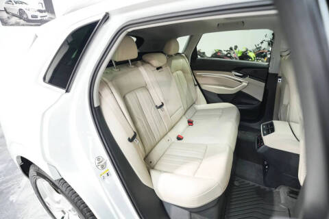 2019 Audi e-tron quattro Premium Plus