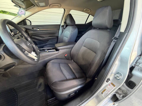 2024 Nissan Altima 2.5 SV