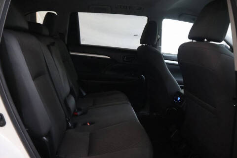 2017 Toyota Highlander LE