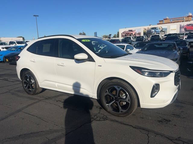 2023 Ford Escape Hybrid ST-Line Elite