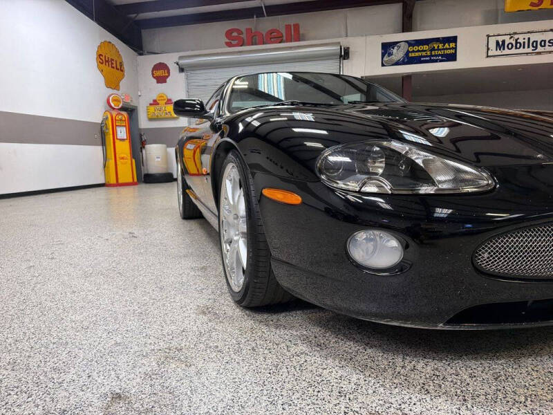 2005 Jaguar XKR