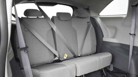 2024 Toyota Sienna LE 8-Passenger