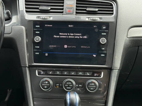 2019 Volkswagen e-Golf SE