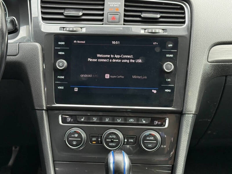 2019 Volkswagen e-Golf SE