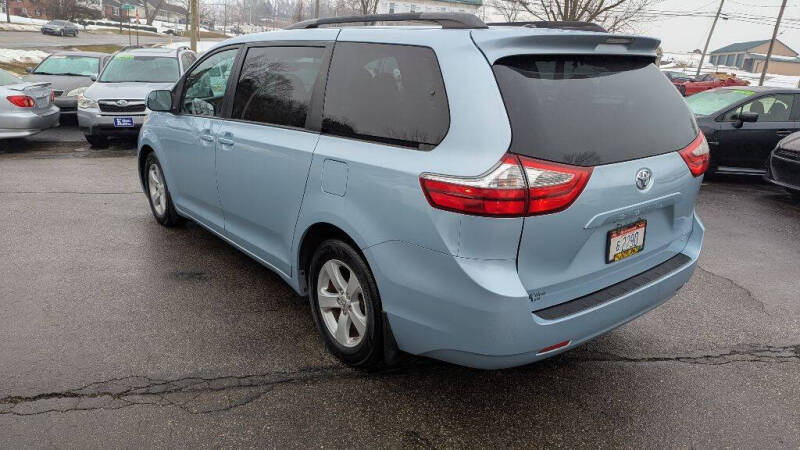 2017 Toyota Sienna