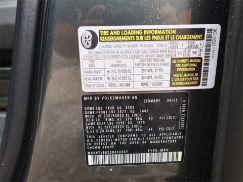 2025 Volkswagen ID. Buzz Pro S Plus 4Motion