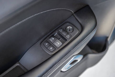 2015 Dodge Challenger SXT Plus