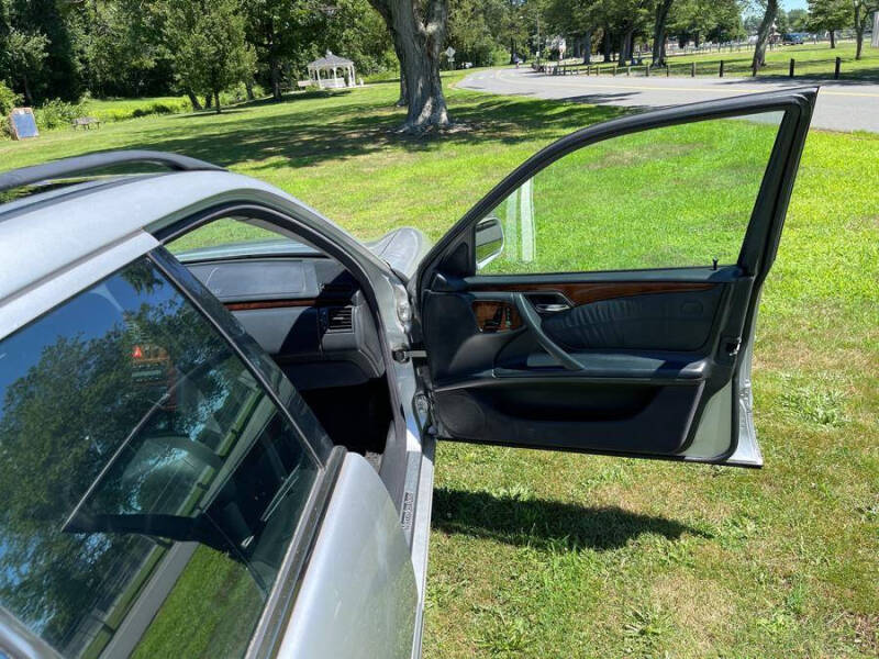 2002 Mercedes-Benz E-Class E 320 4MATIC