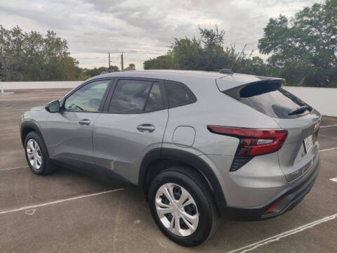 2025 Chevrolet Trax LS