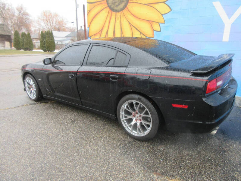 2012 Dodge Charger R/T photo 3